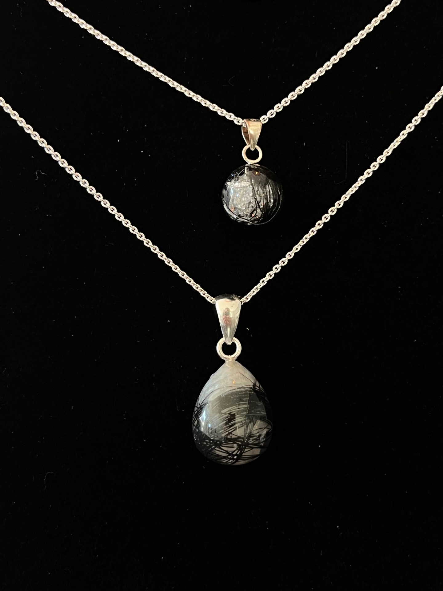 Liten kule og dråpen.